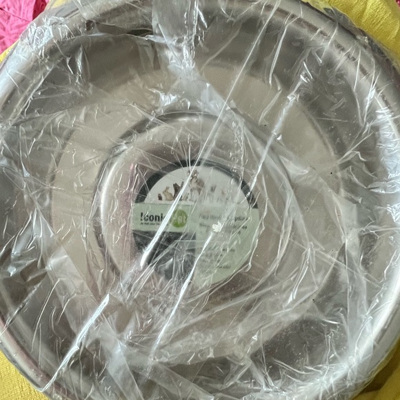 Pets feeding bowel - Picture 1 of 3